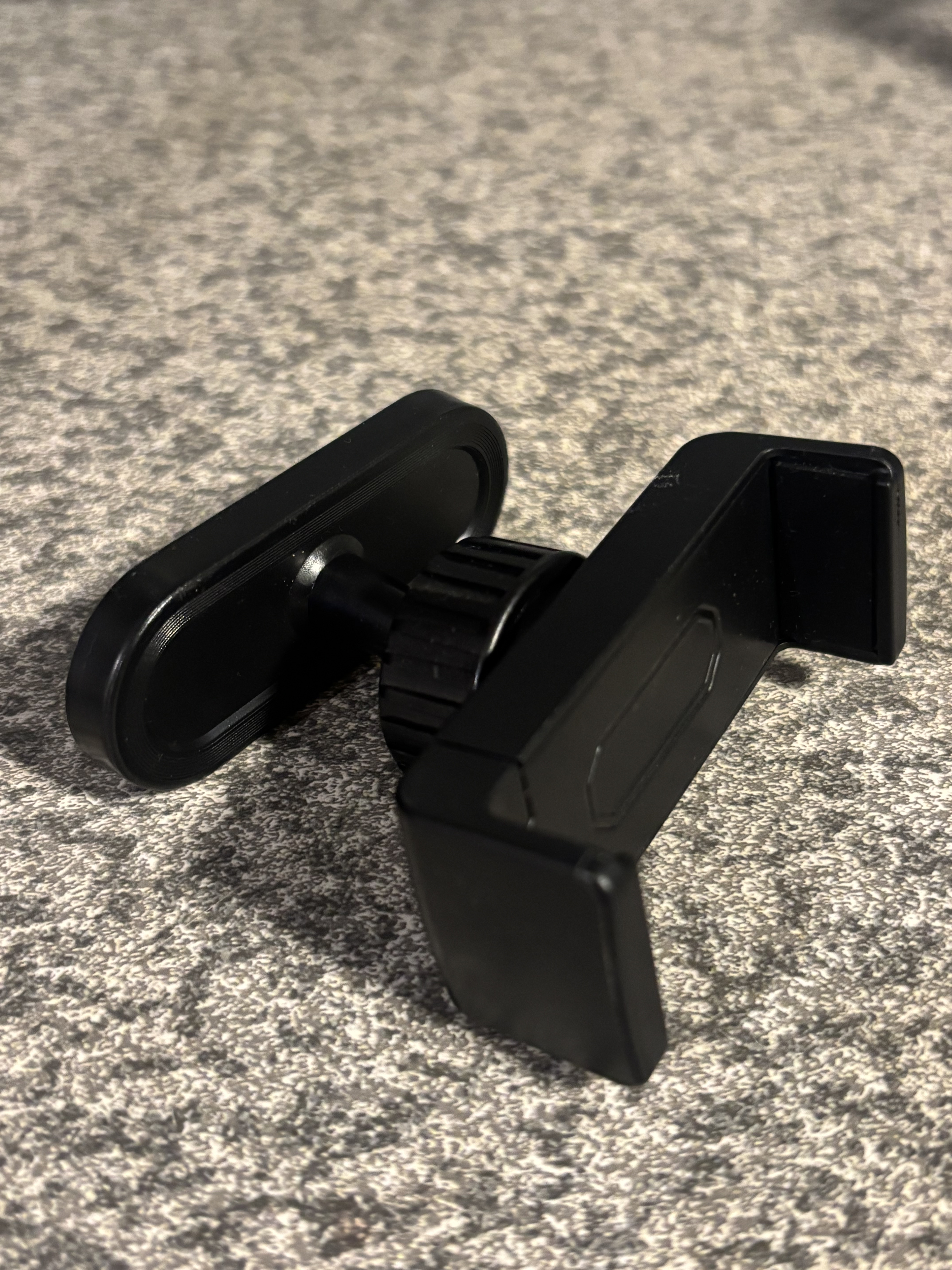 ForgeMount Pro™ in use — Thandi N.